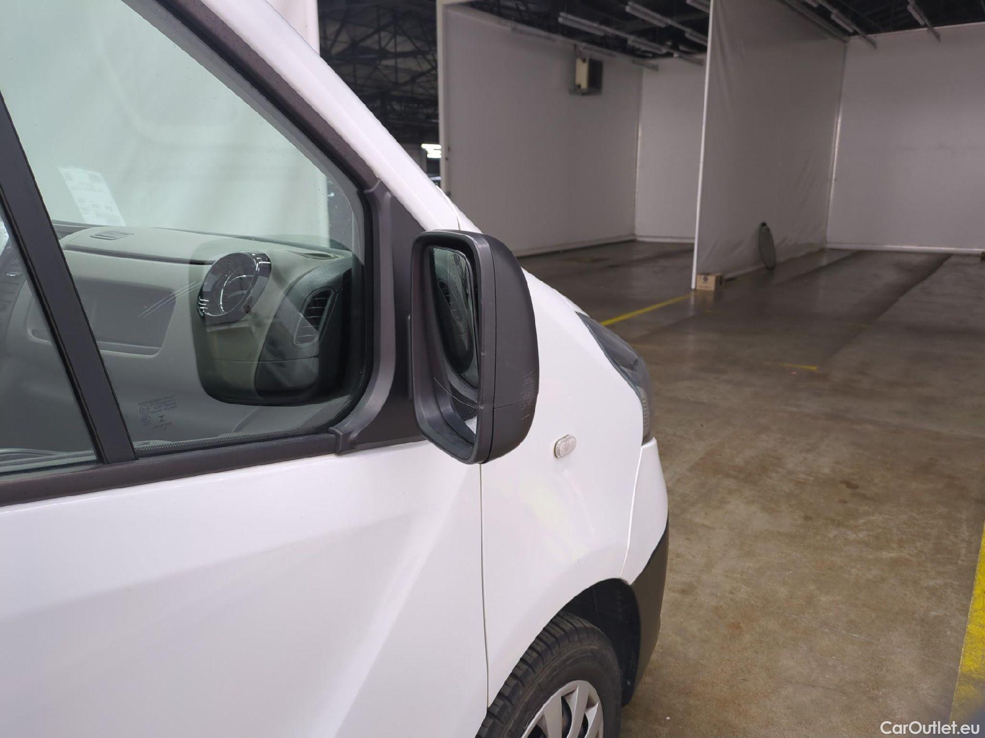  Renault  Trafic  Furgon Grand Confort L1H1 1000 1.6 dCi 120CV BVM6 E6 #77