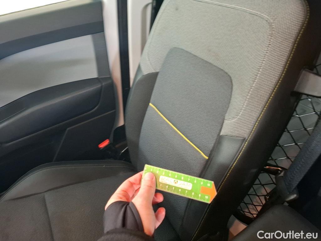  Renault  Kangoo RENAULT  / 2021 / 4P / Fourgonnette Extra - Blue dCi95 Sésame Ouvre Toi #5