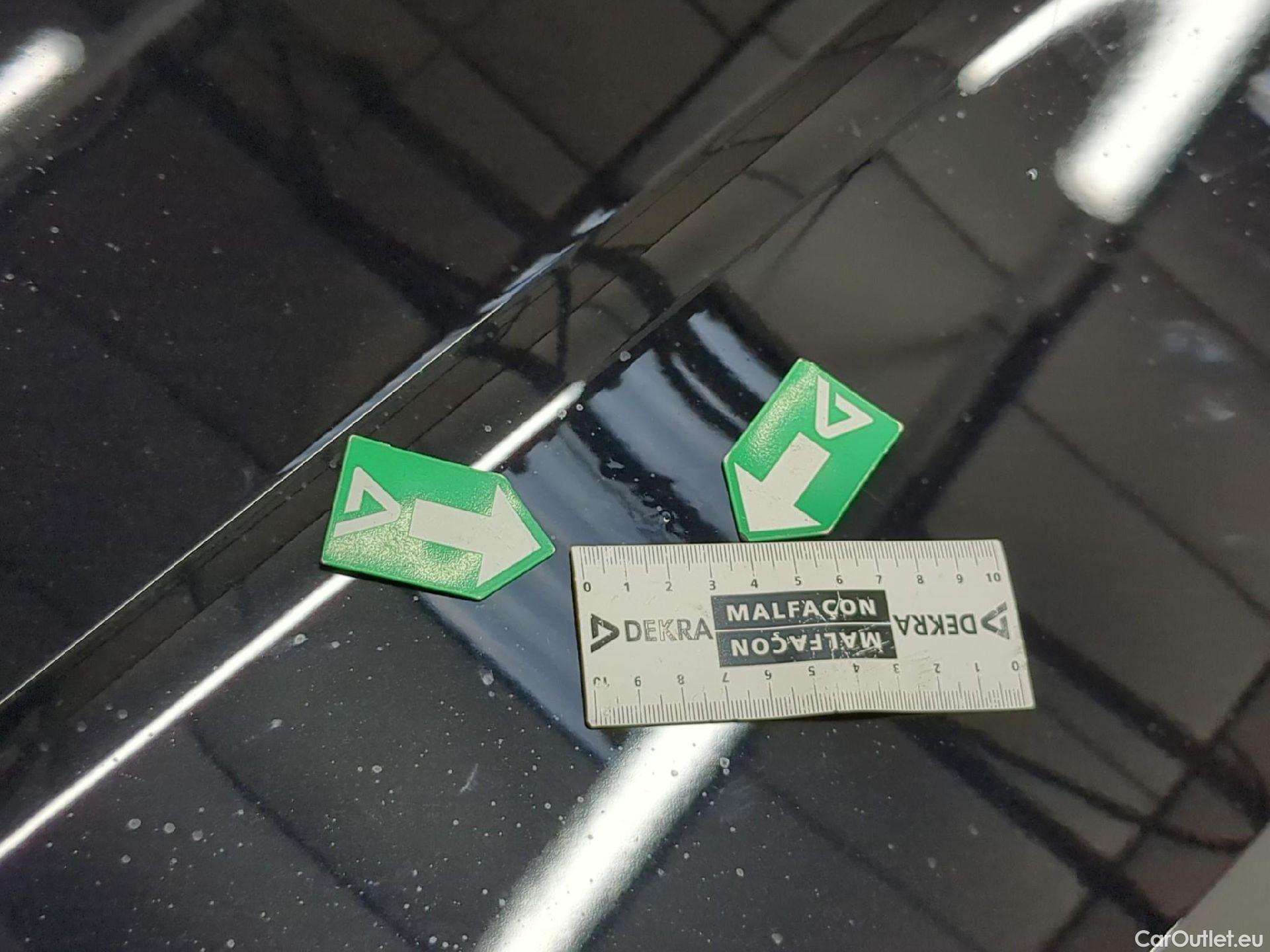  Volkswagen  Golf  VOLKSWAGEN / 2020 / 5P / Berline 2.0 TDI SCR 115 DSG7 Life Busi #24