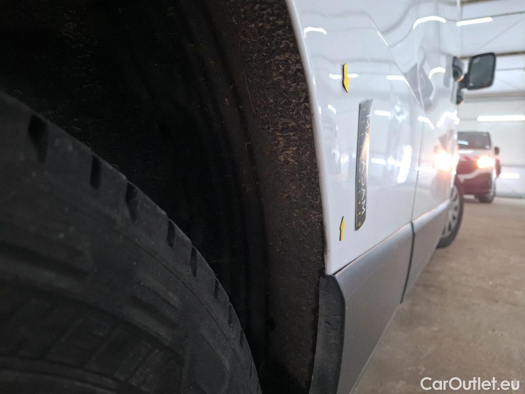  Renault  Trafic RENAULT  / 2019 / 4P / Fourgon tole NV FG GCF L2H1 1300 dCi 120 S&S #16