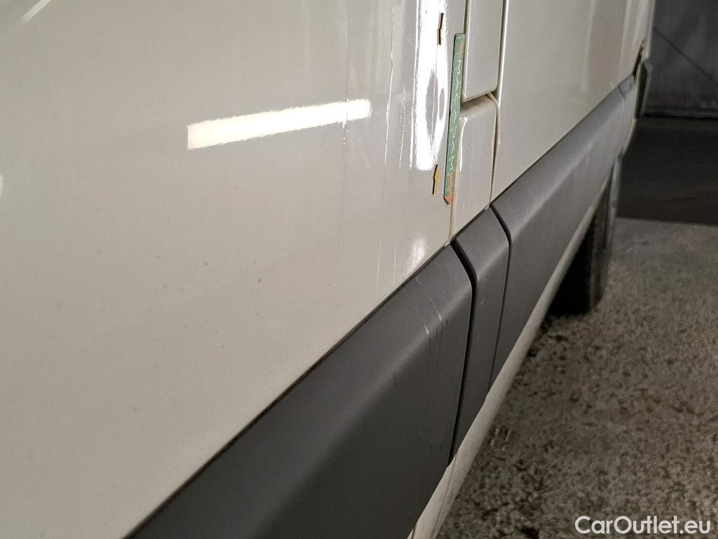  Renault  Master  III Fourgon L2H2 3 5 Grand Confort dCi 130CV BVM6 E6 #25