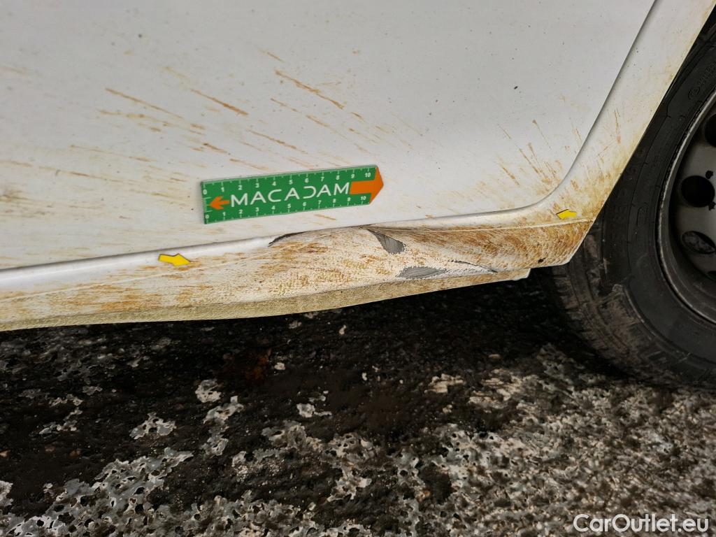  Renault  Master  III Fourgon L2H2 3 5 Grand Confort dCi 130CV BVM6 E6 #16