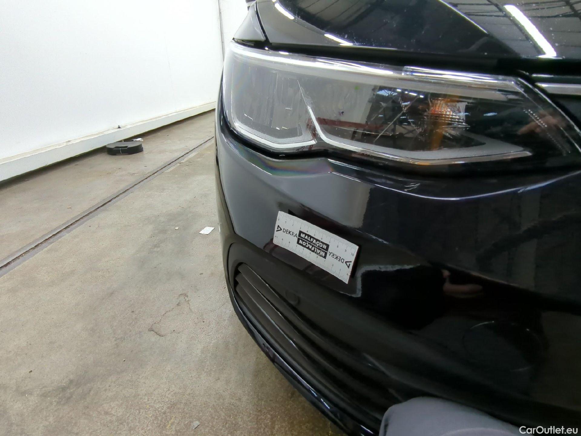  Volkswagen  Golf  VOLKSWAGEN / 2020 / 5P / Berline 2.0 TDI SCR 115 DSG7 Life Busi #20