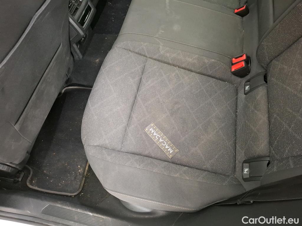  Volkswagen  Golf  VOLKSWAGEN / 2020 / 5P / Berline 1.0 eTSI OPF 110 DSG7 Life Business #29