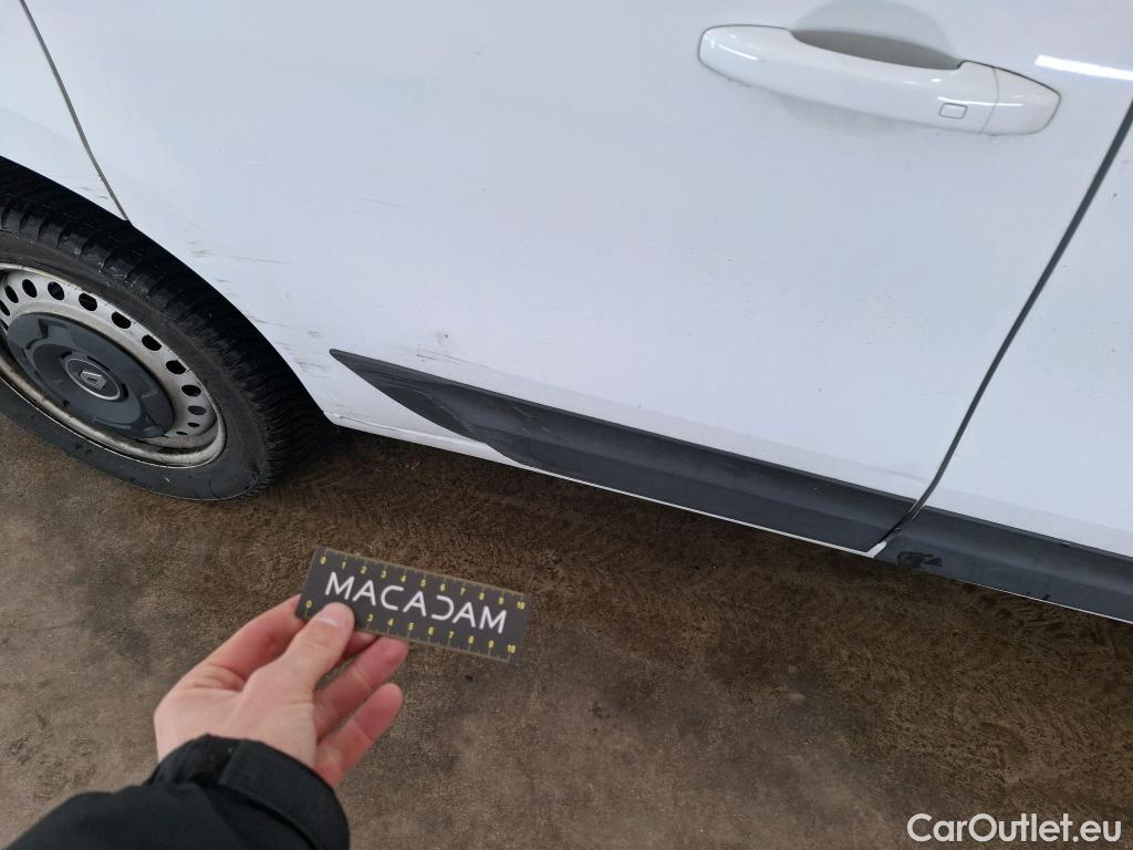  Renault  Kangoo RENAULT  / 2021 / 4P / Fourgonnette EXTRA - BLUE DCI 95 #27