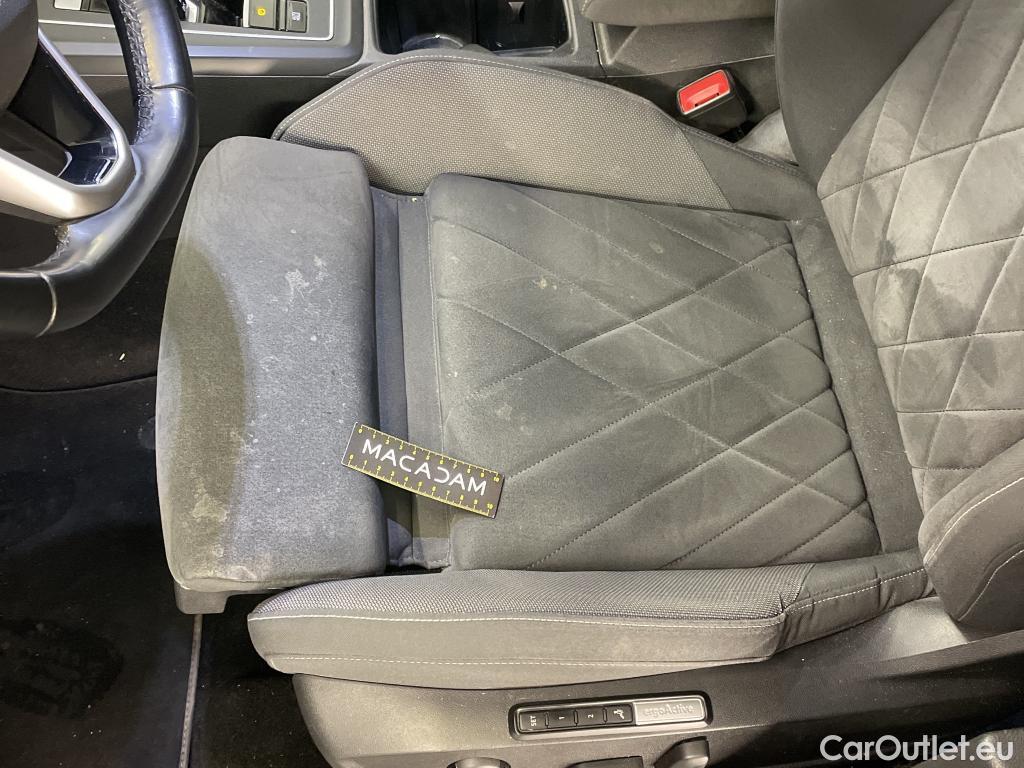  Volkswagen  Golf  VIII Berline Style 1st 2.0 TDI 150CV BVA7 E6dT #12