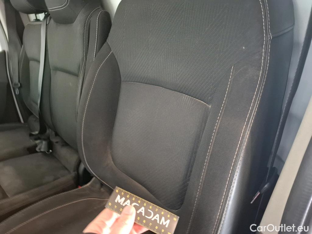  Renault  Trafic RENAULT  / 2019 / 4P / Fourgon tole NV FG GCF L2H1 1300 dCi 120 S&S #23