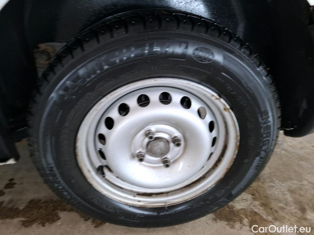  Renault  Kangoo  Express Compact Générique (L0) 1.5 dCi 75CV BVM5 E6 #39