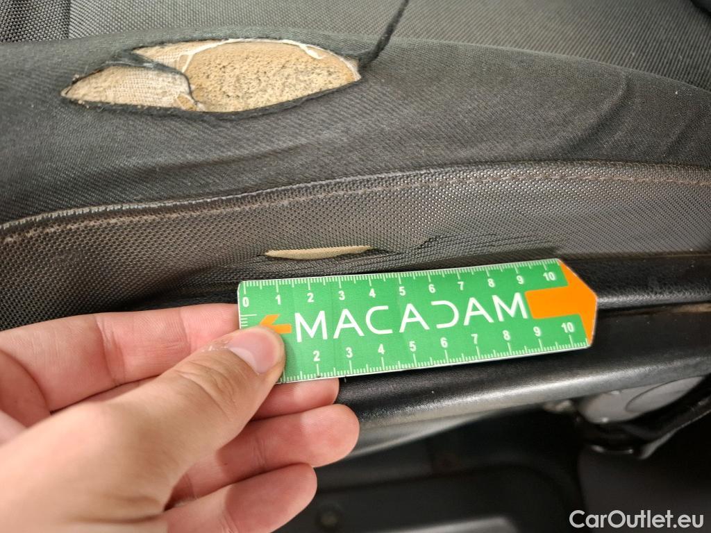  Renault  Master  III Fourgon L2H2 3 5 Grand Confort dCi 130CV BVM6 E6 #8