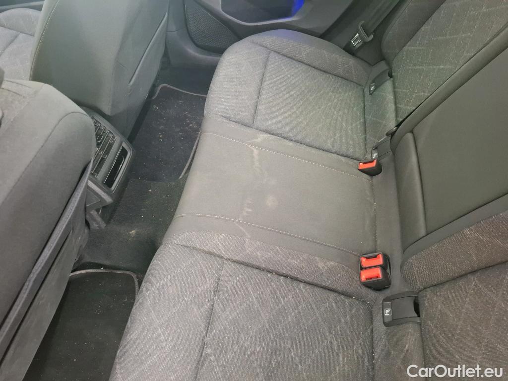  Volkswagen  Golf  VOLKSWAGEN / 2020 / 5P / Berline 1.0 eTSI OPF 110 DSG7 Life Business #30