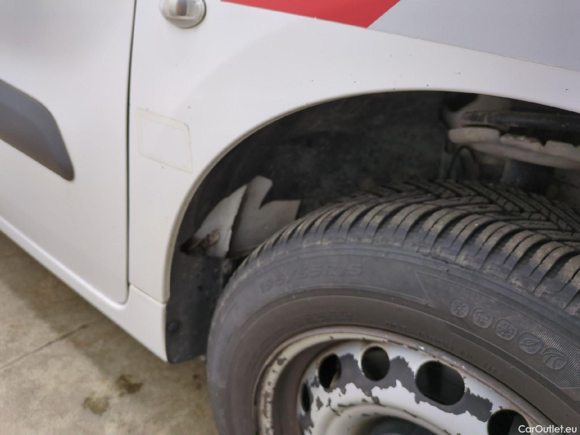  Citroen  Berlingo  Fourgon Club L1 (Court) 1.6 BlueHDi 100CV BVM5 E6 #7