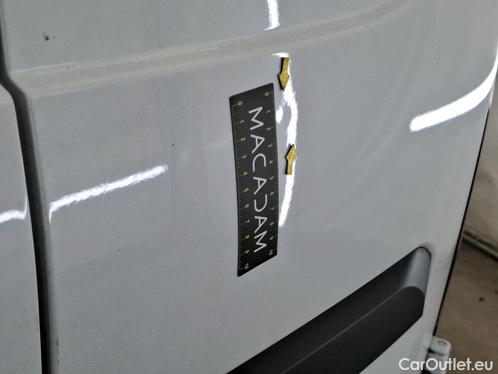  Renault  Kangoo RENAULT  / 2021 / 4P / Fourgonnette EXTRA - BLUE DCI 95 #69