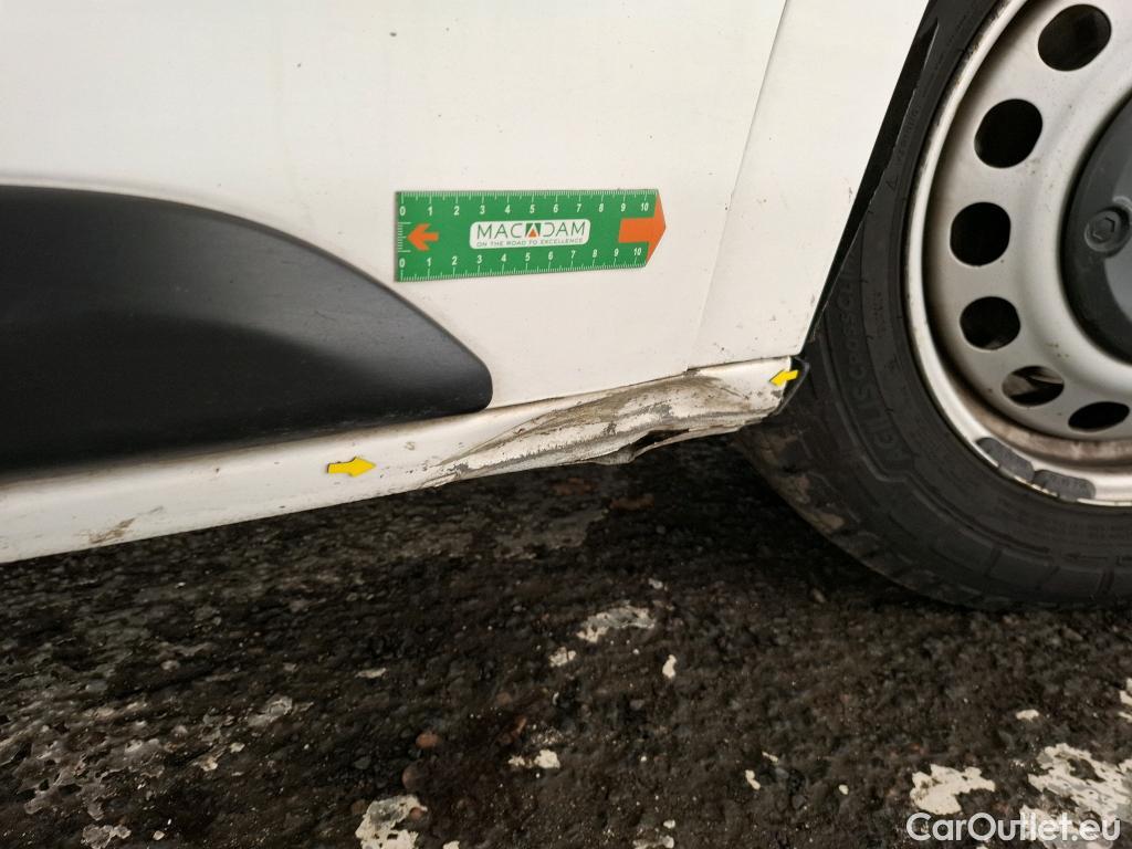  Peugeot  Expert PEUGEOT  / 2016 / 4P / Fourgon tôlé 1.5 BLUEHDI 120 S&S COMPACT PREMIUM #4