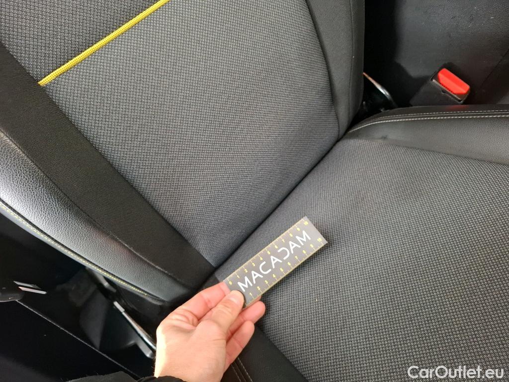  Renault  Kangoo RENAULT  / 2021 / 4P / Fourgonnette EXTRA - BLUE DCI 95 #61