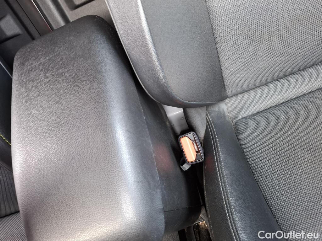  Renault  Kangoo RENAULT  / 2021 / 4P / Fourgonnette EXTRA - BLUE DCI 95 #67