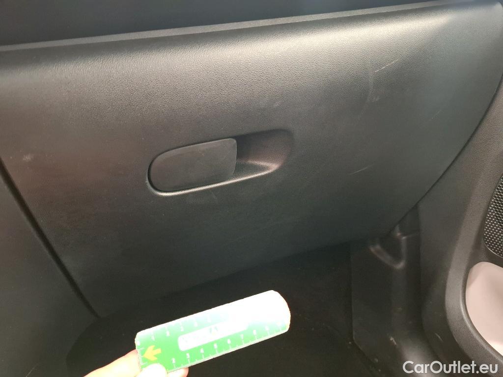  Citroen  C3  Société Feel 1.5 BlueHDI 100CV BVM5 E6dT #16