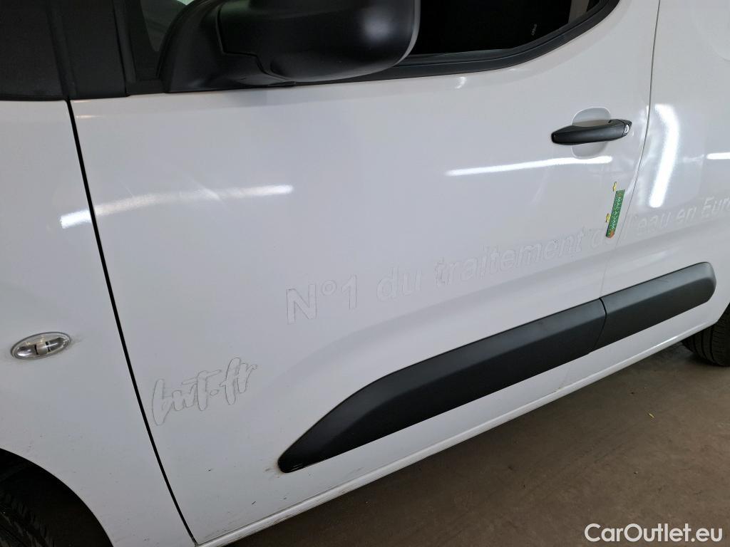  Citroen  Berlingo CITROEN  / 2018 / 4P / Fourgonnette M 1000kg BlueHDi 130 S&S EAT8 Club #11