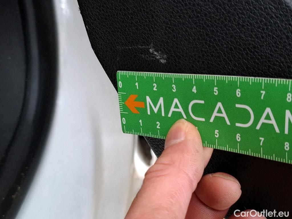  Citroen  Berlingo CITROEN  / 2018 / 4P / Fourgonnette M 1000kg BlueHDi 130 S&S EAT8 Club #9