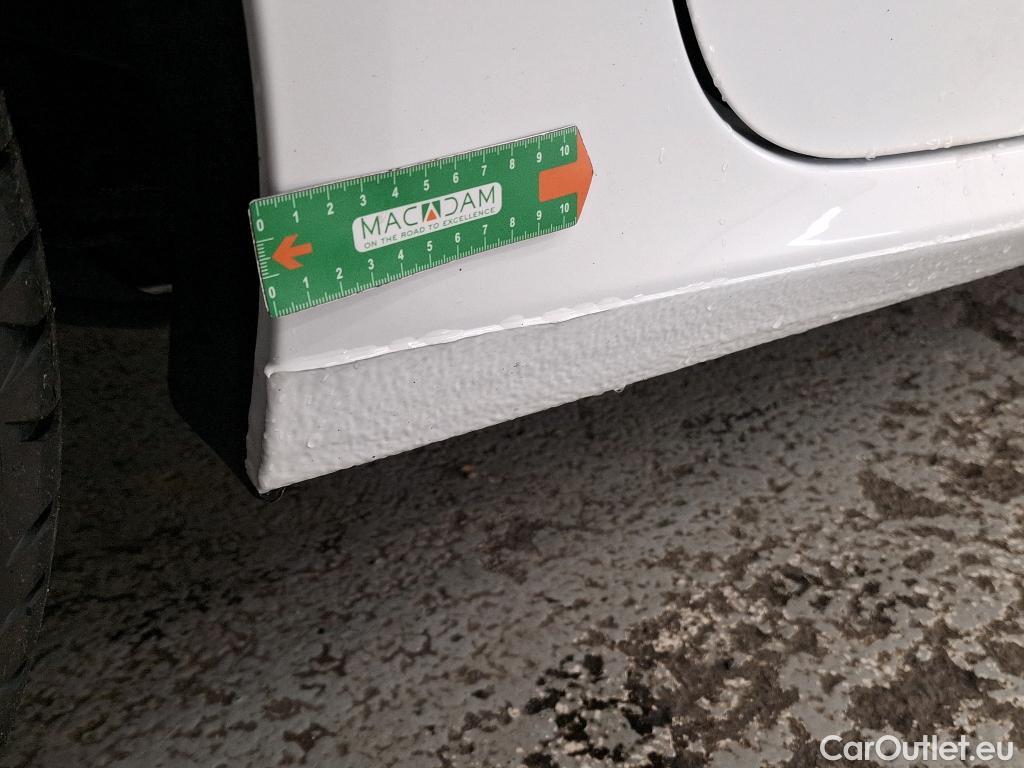  Peugeot  208  Premium 1.5 HDi 100CV BVM6 E6d #16