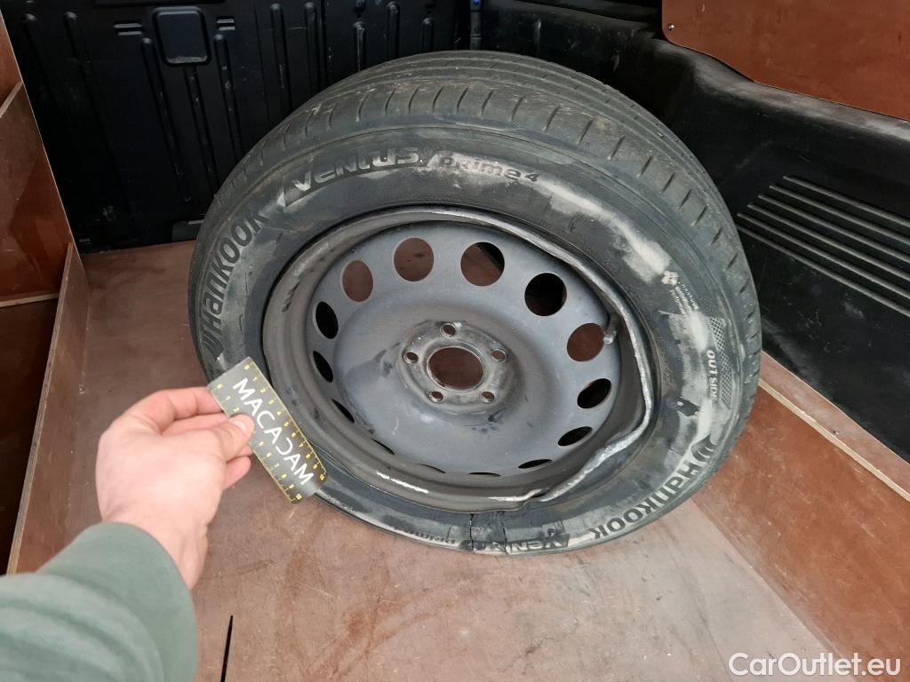  Citroen  Berlingo  Fourgon Club M 1000 1.5 BlueHDi 130CV BVA8 E6dT #35