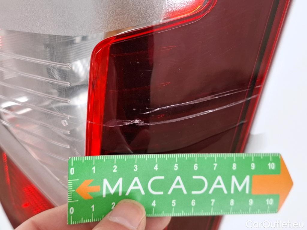  Citroen  Berlingo CITROEN  / 2018 / 4P / Fourgonnette M 1000kg BlueHDi 130 S&S EAT8 Club #27