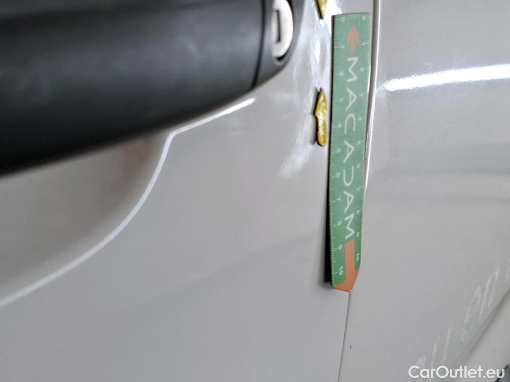  Citroen  Berlingo CITROEN  / 2018 / 4P / Fourgonnette M 1000kg BlueHDi 130 S&S EAT8 Club #14