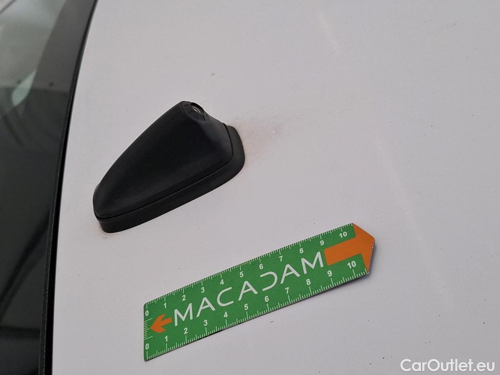  Citroen  Berlingo CITROEN  / 2018 / 4P / Fourgonnette M 1000kg BlueHDi 130 S&S EAT8 Club #20