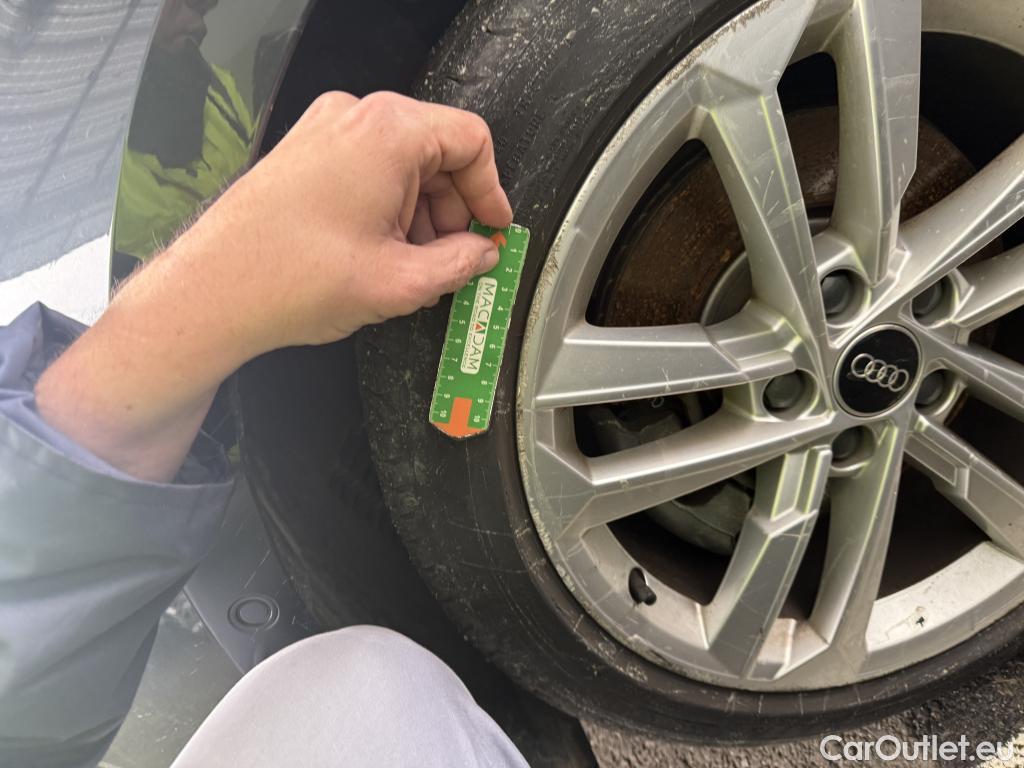  Audi  A3 AUDI  Sportback / 2020 / 5P / Berline 40 TFSI e 204 S Tronic Business Line #4