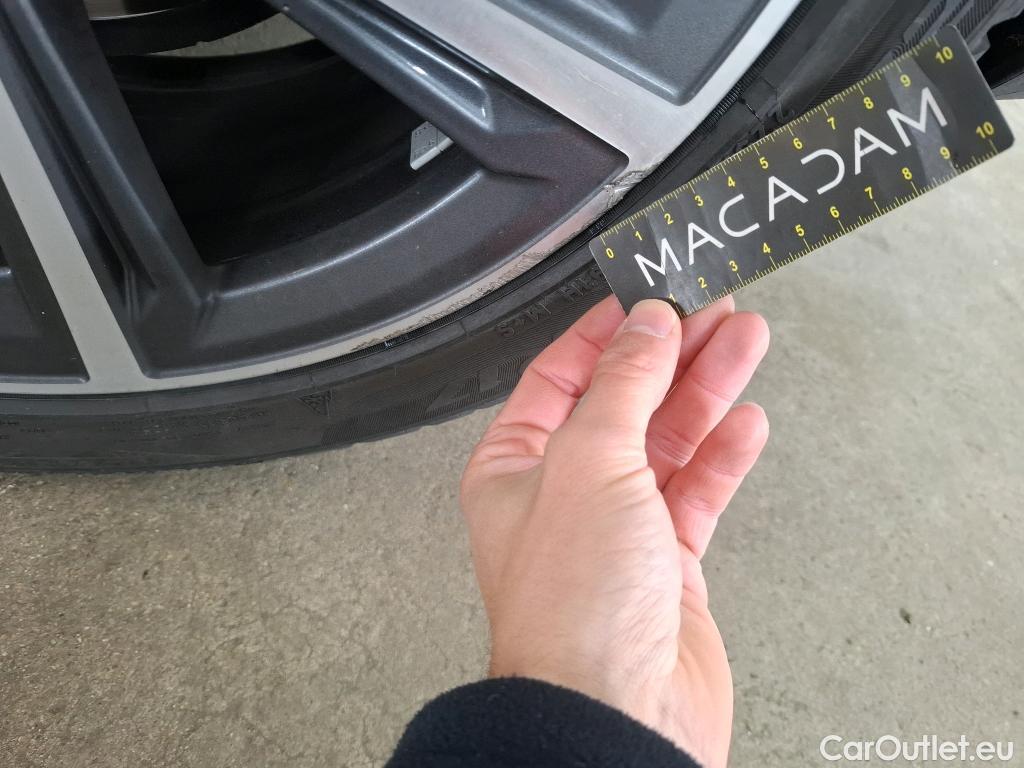  Bmw  Serie 1 Série 1 Berline 116 d Lounge 1.5 115CV BVA7 E6d #9