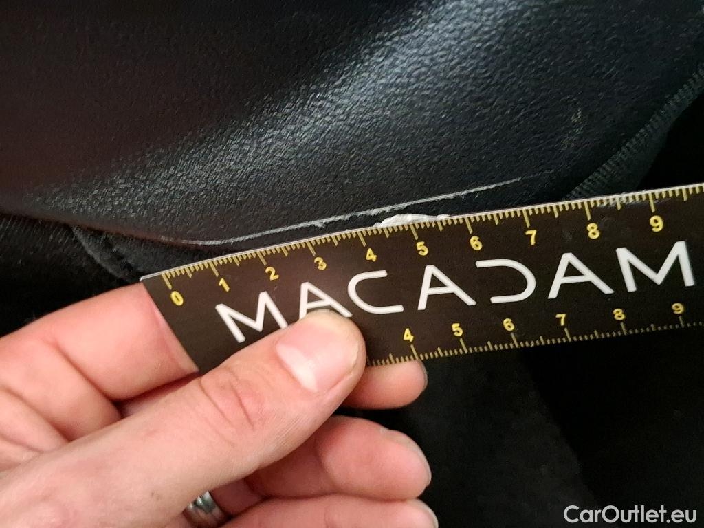  Bmw  Serie 1 BMW Série 1 / 2019 / 5P / Berline 116i DKG7 Business Design #44