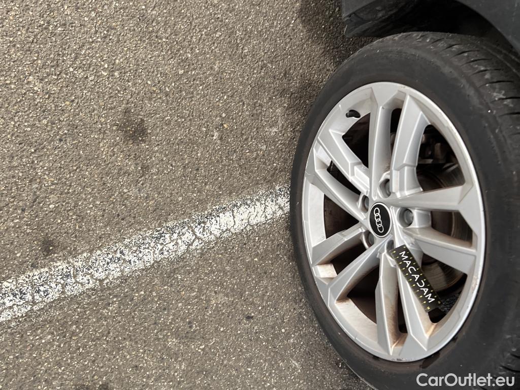  Audi  A3 AUDI  Sportback / 2020 / 5P / Berline 40 TFSI e 204 S Tronic Business Line #24