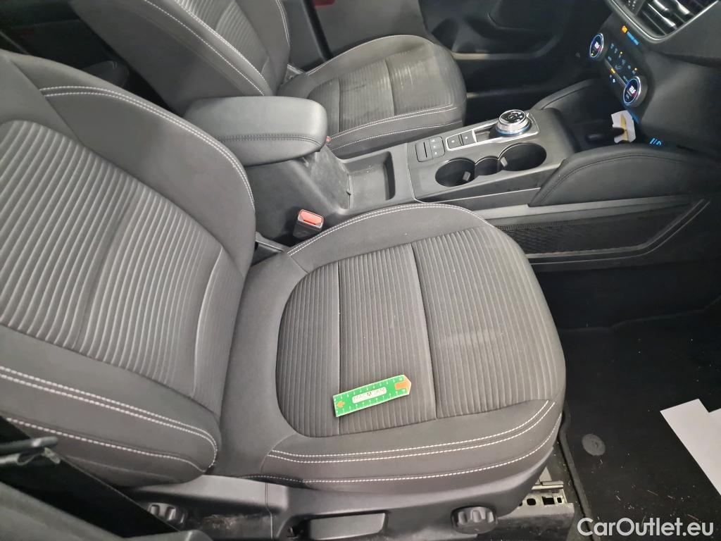  Ford  Kuga FORD  / 2019 / 5P / SUV 2.5 Dur 225 hybrid PHEV Pshift Titanium #25