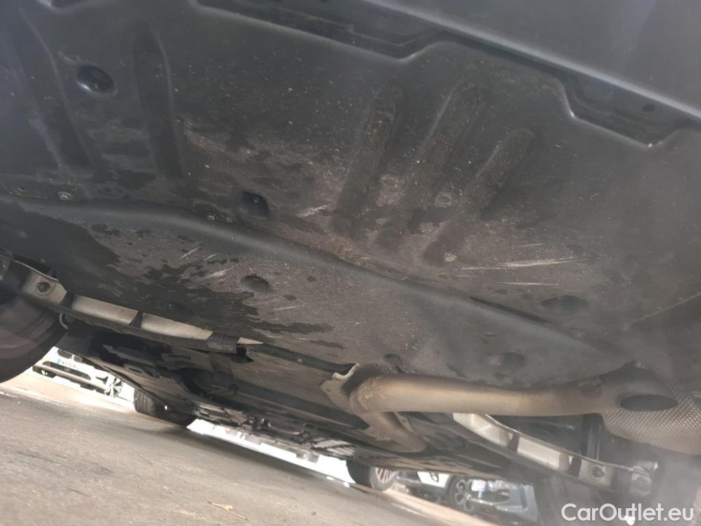  Mercedes  CLA-Klasse MERCEDES-BENZ CLA Coupe 2019 4P Coupé CLA 180 d Business Line BA8 #37