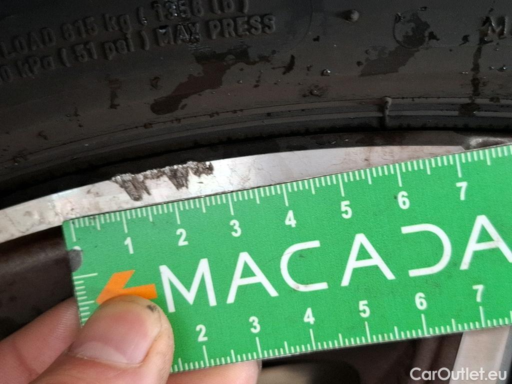  Mercedes  CLA-Klasse MERCEDES-BENZ CLA Coupe / 2019 / 4P / Coupé CLA 200 d AMG Line BA8 #5