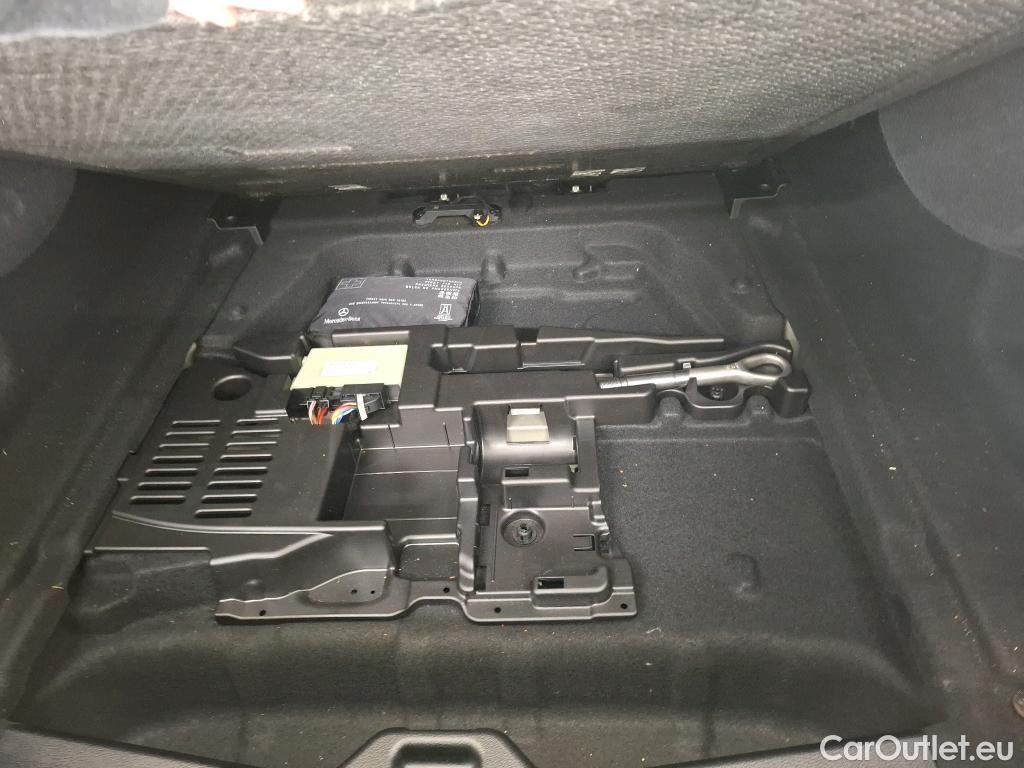  Mercedes  CLA-Klasse MERCEDES-BENZ CLA Coupe 2019 4P Coupé CLA 180 d Business Line BA8 #36