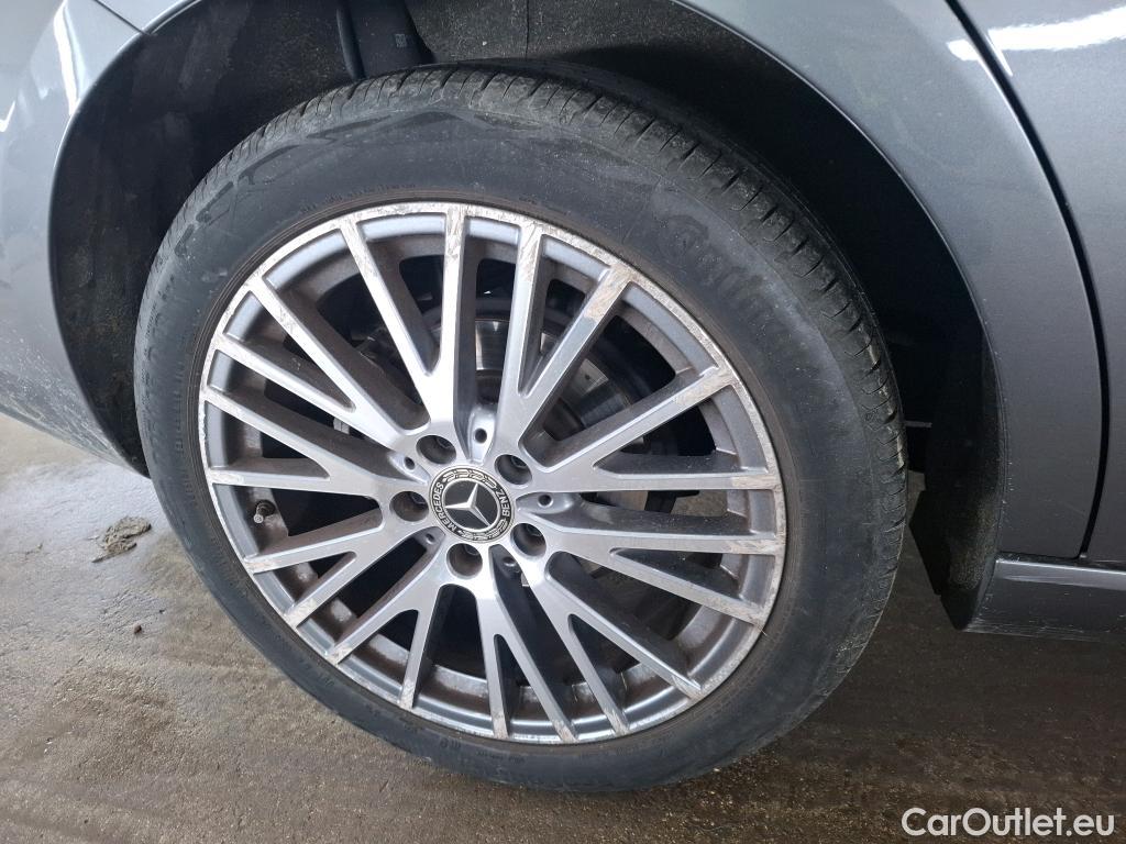  Mercedes  CLA-Klasse MERCEDES-BENZ CLA Coupe 2019 4P Coupé CLA 180 d Business Line BA8 #1