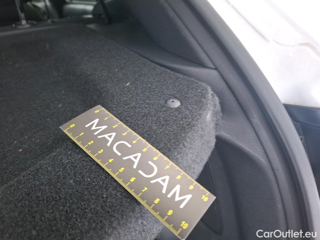  Hyundai  Konna HYUNDAI Kona / 2020 / 5P / SUV 1.0 T-GDI 120 MHEV 48V N LINE EXECUTIVE #46