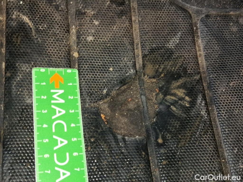  Nissan  Juke NISSAN  / 2019 / 5P / Crossover DIG-T 114 BVM6 Business+ #36