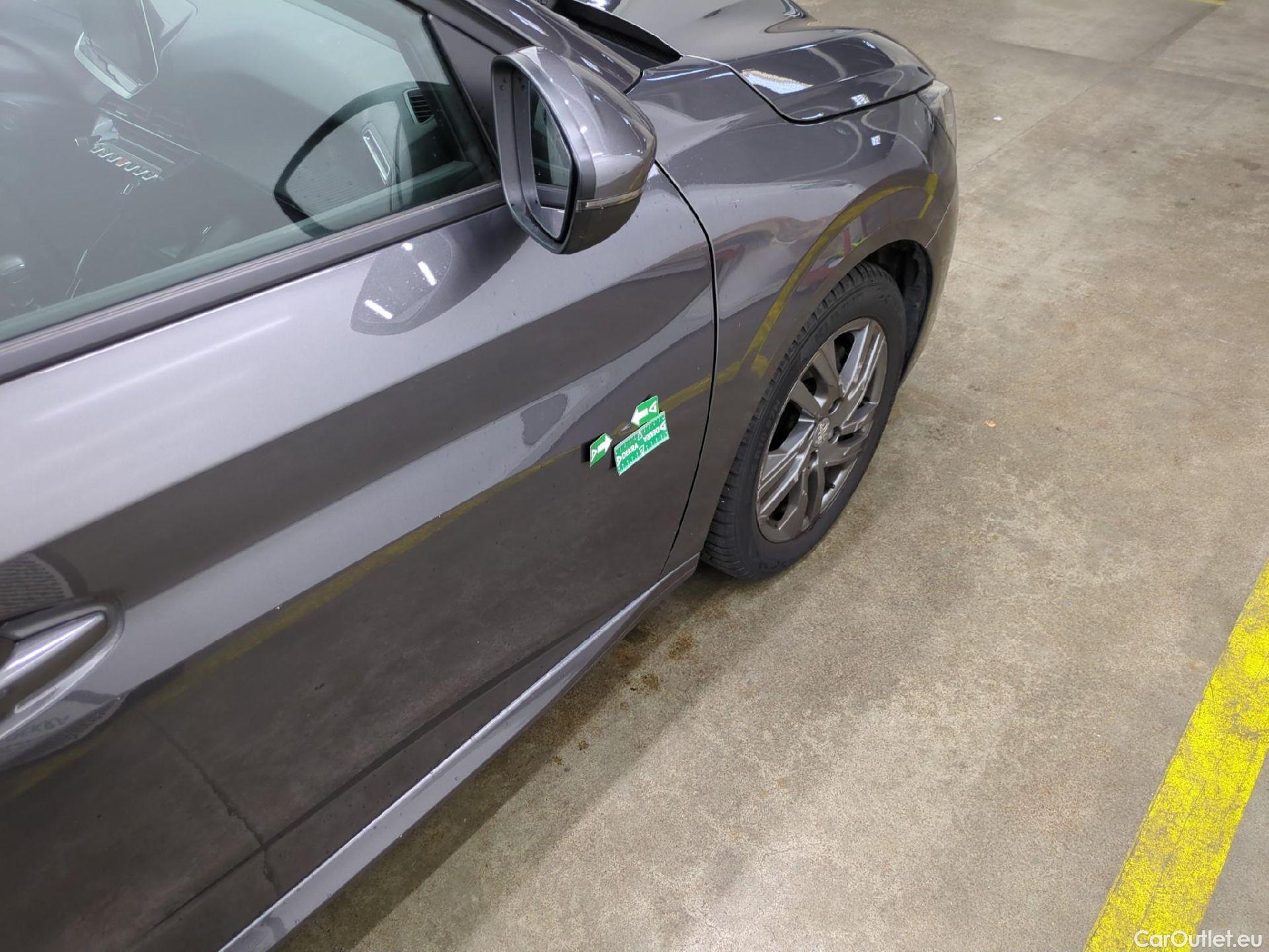  Peugeot  208  Style 1.5 HDi 100CV BVM6 E6d #38