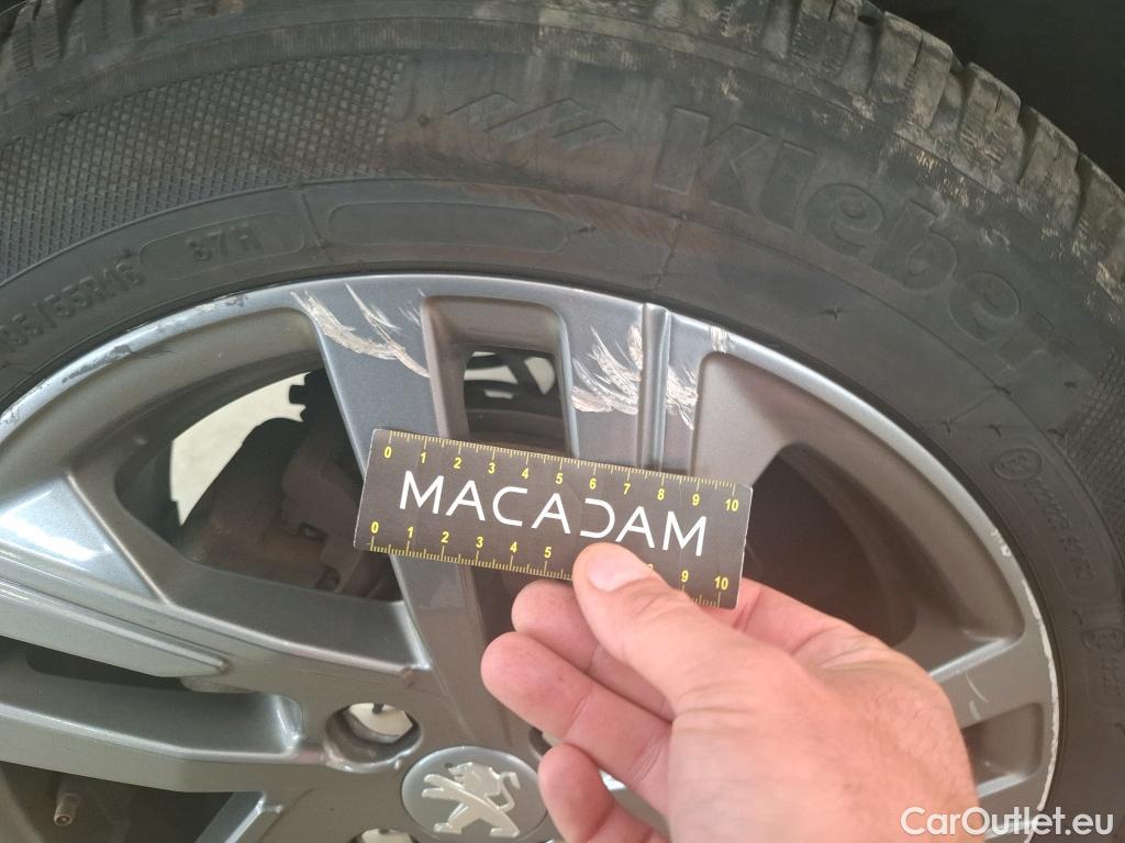  Peugeot  208  Active Business 1.5 HDi 100CV BVM6 E6d #15