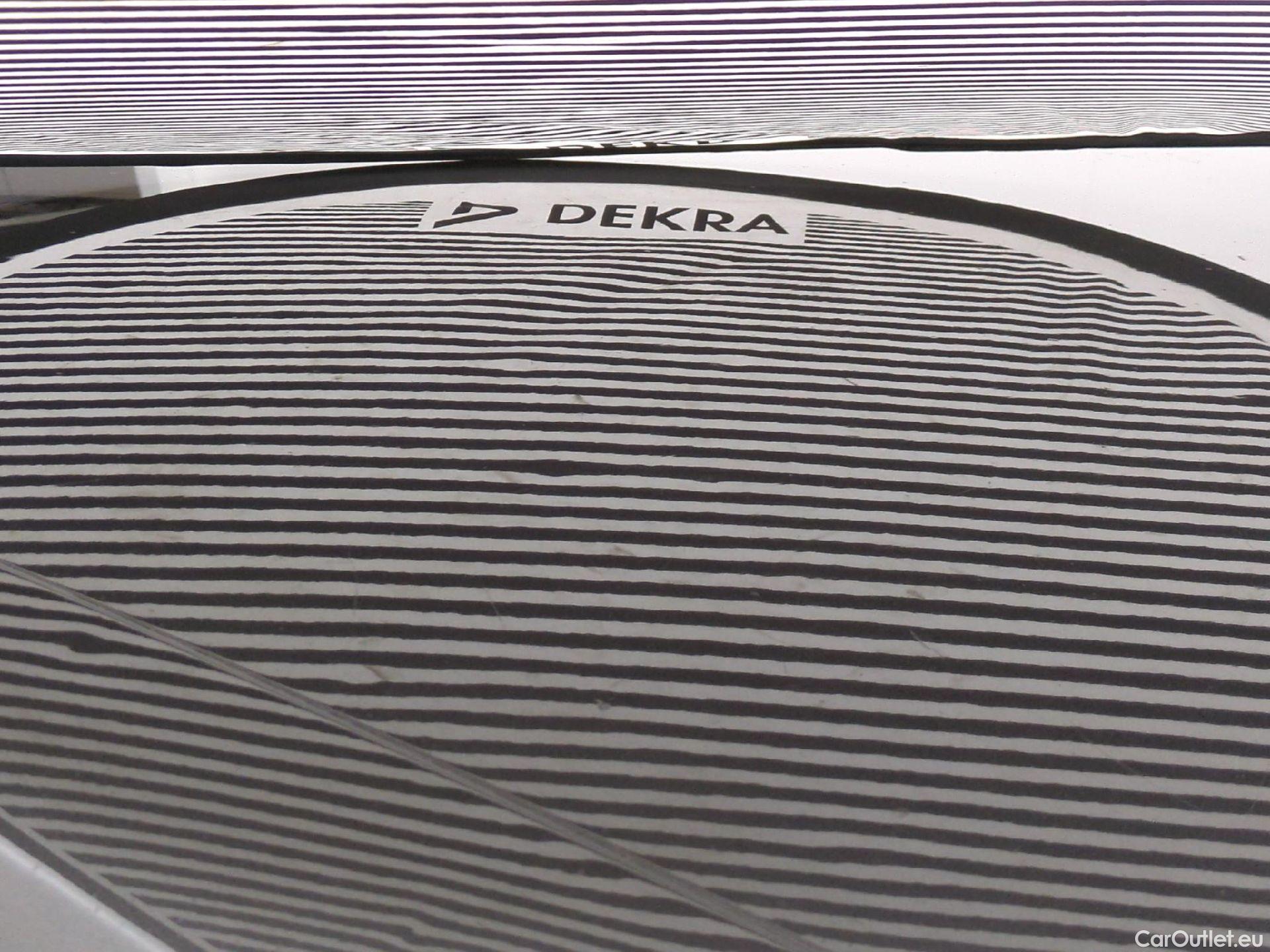  Peugeot  208  Style 1.5 HDi 100CV BVM6 E6d #37