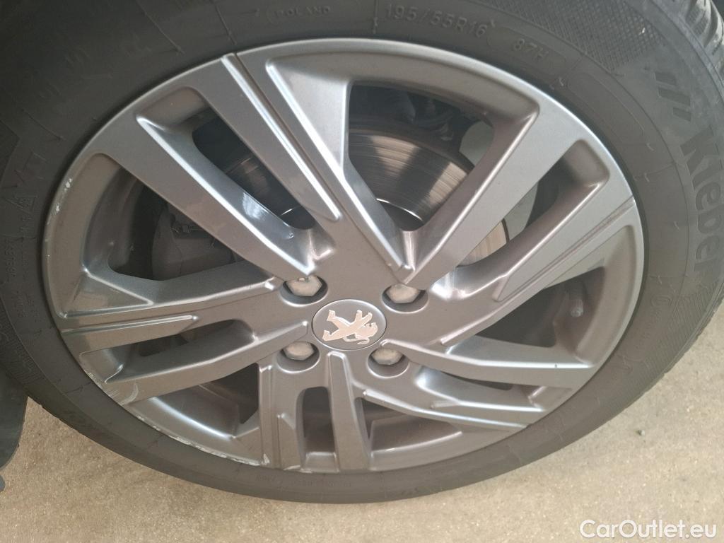  Peugeot  208  Active Business 1.5 HDi 100CV BVM6 E6d #17