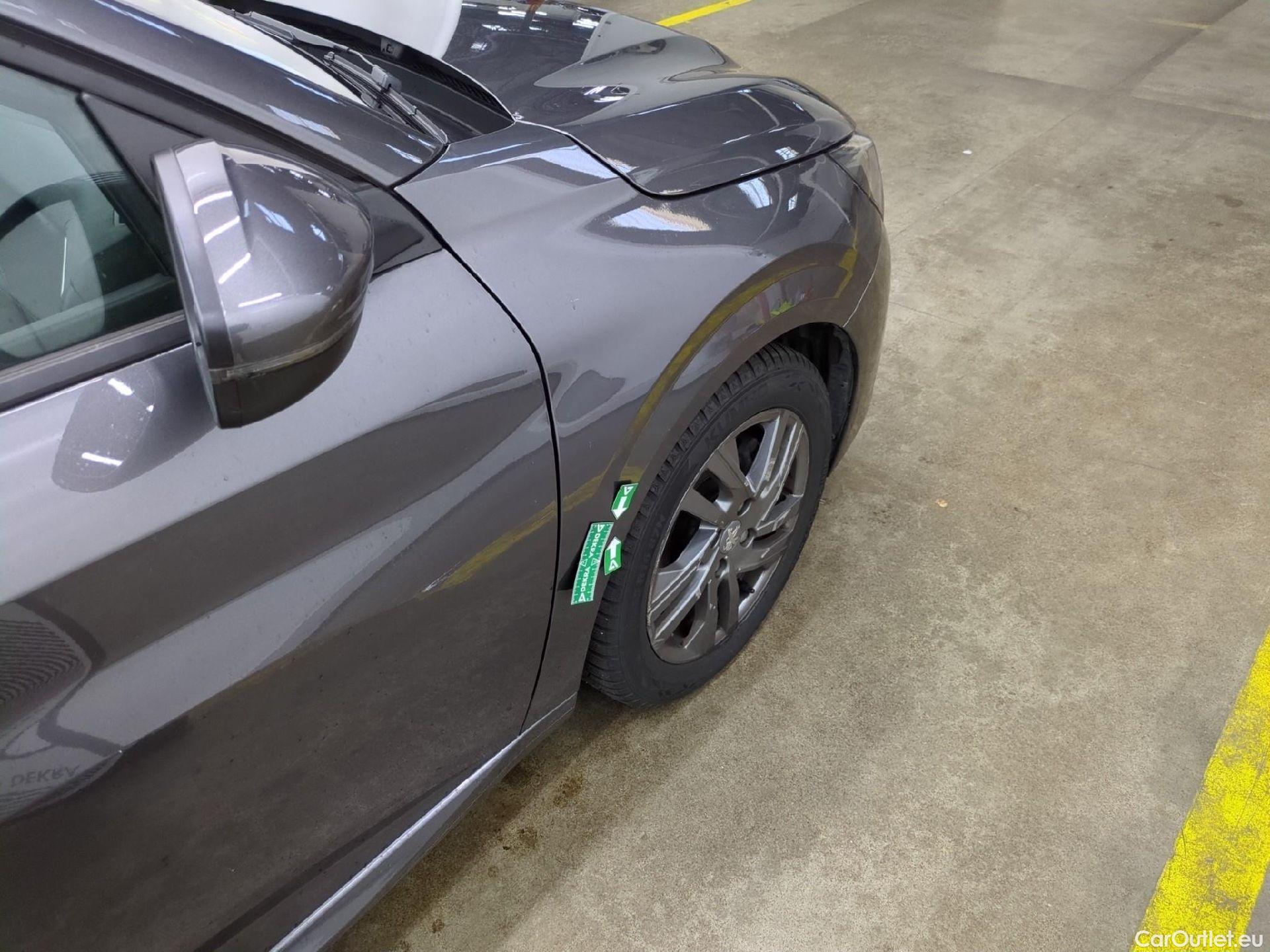  Peugeot  208  Style 1.5 HDi 100CV BVM6 E6d #41