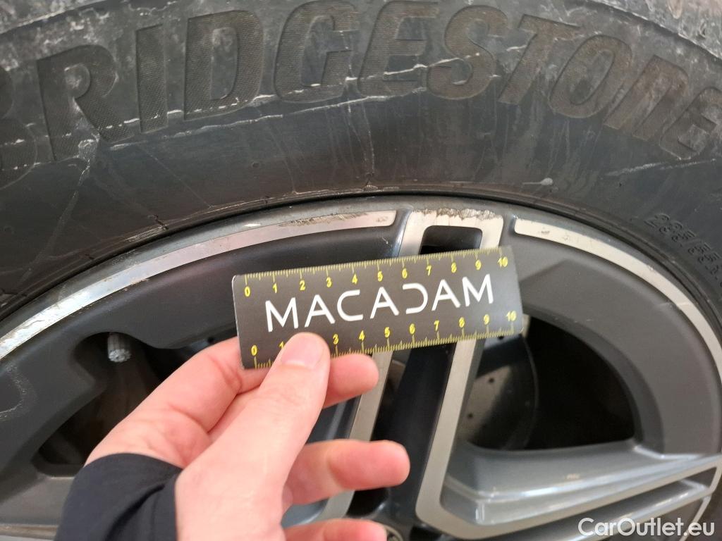  Mercedes  G-Klasee MERCEDES-BENZ GLC / 2019 / 5P / SUV 2.0 GLC 300 E AMG LINE 4MATIC #24