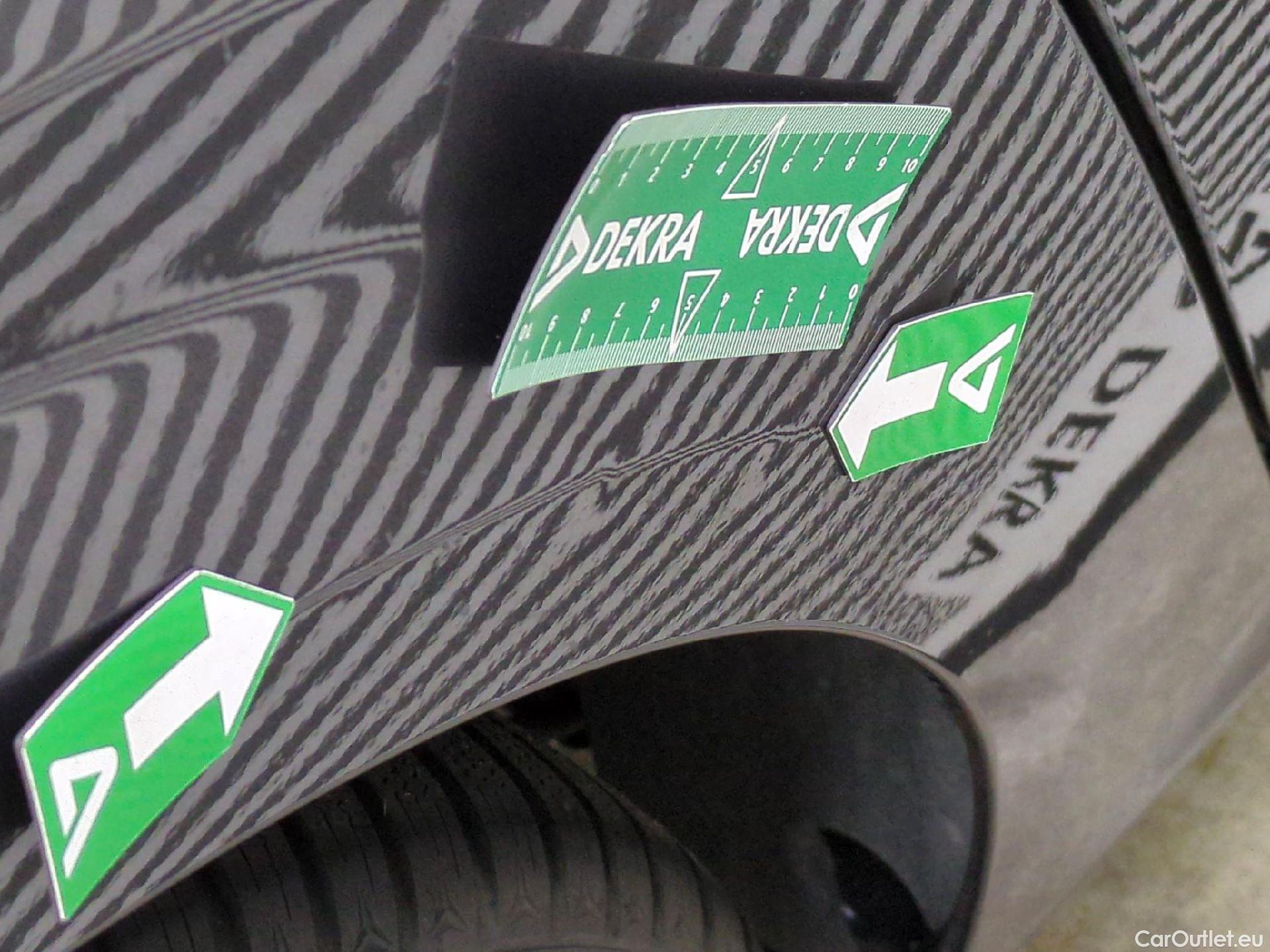  Peugeot  208  Style 1.5 HDi 100CV BVM6 E6d #27