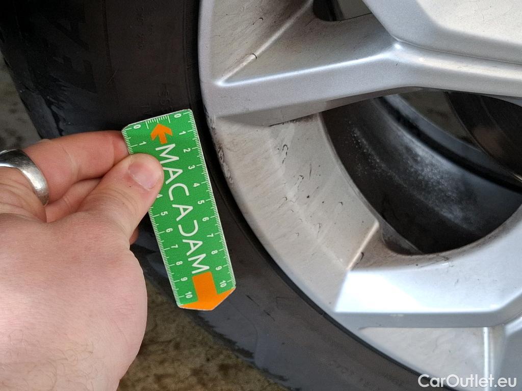  Nissan  Juke NISSAN  / 2019 / 5P / Crossover DIG-T 114 BVM6 Business+ #62