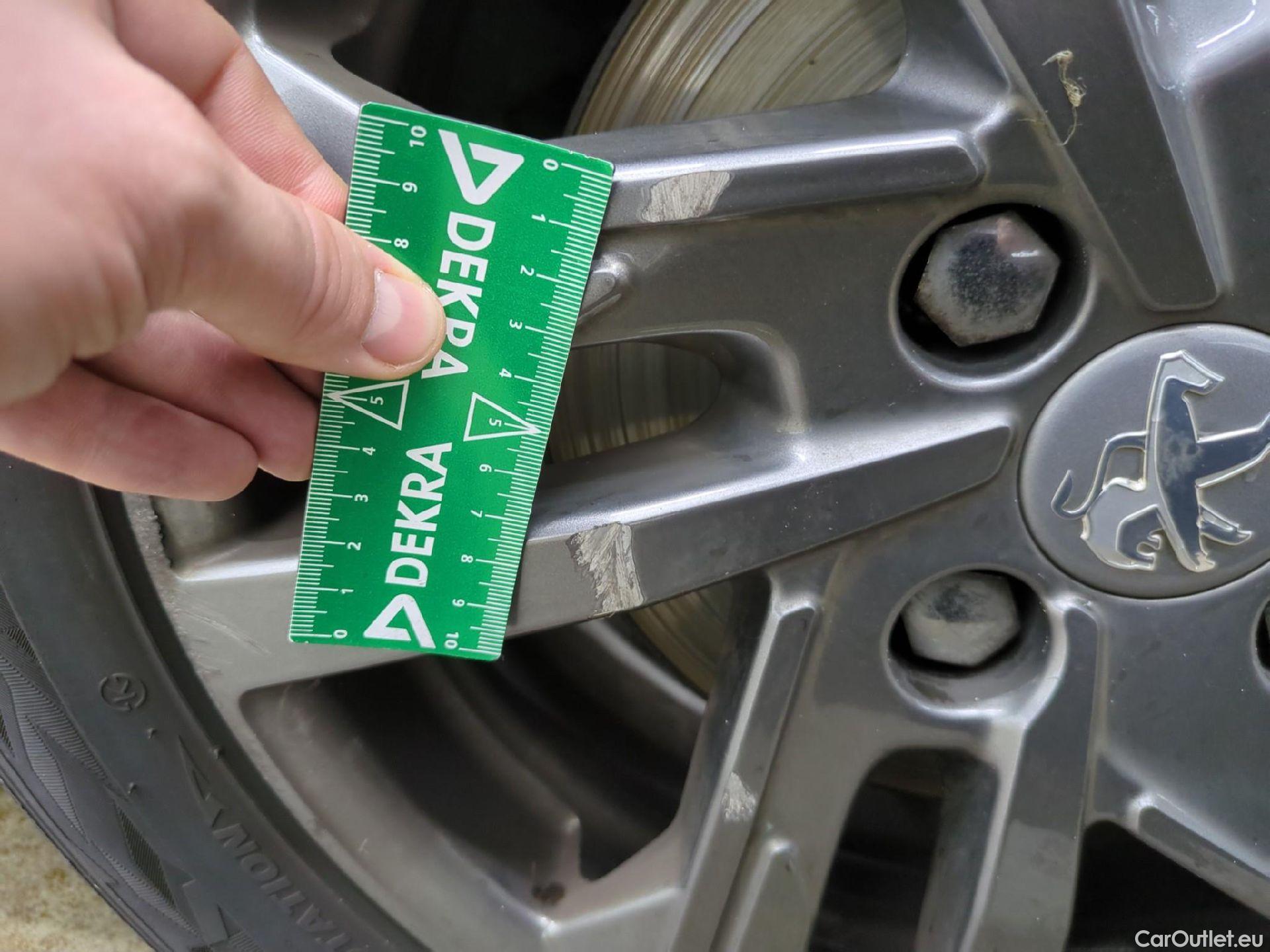  Peugeot  208  Style 1.5 HDi 100CV BVM6 E6d #17