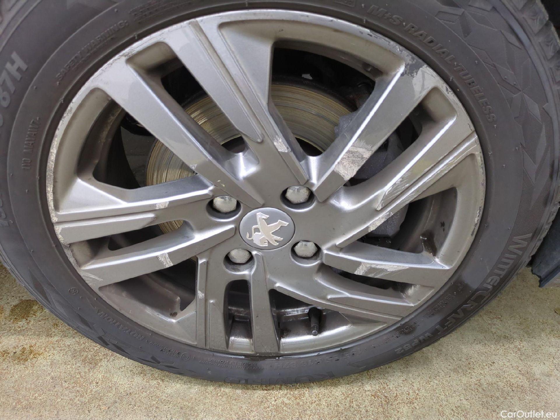  Peugeot  208  Style 1.5 HDi 100CV BVM6 E6d #13