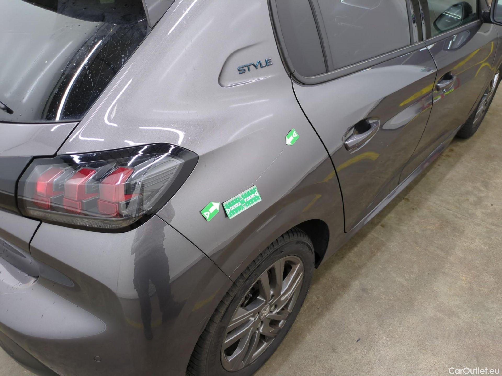  Peugeot  208  Style 1.5 HDi 100CV BVM6 E6d #24