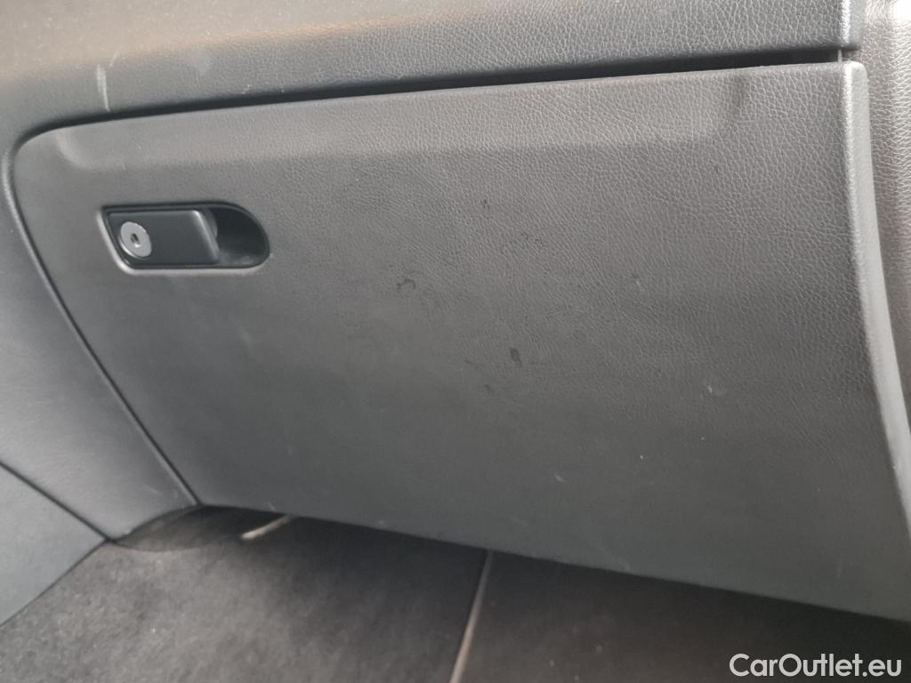  Mercedes  G-Klasee MERCEDES-BENZ GLC / 2019 / 5P / SUV 2.0 GLC 300 E AMG LINE 4MATIC #26